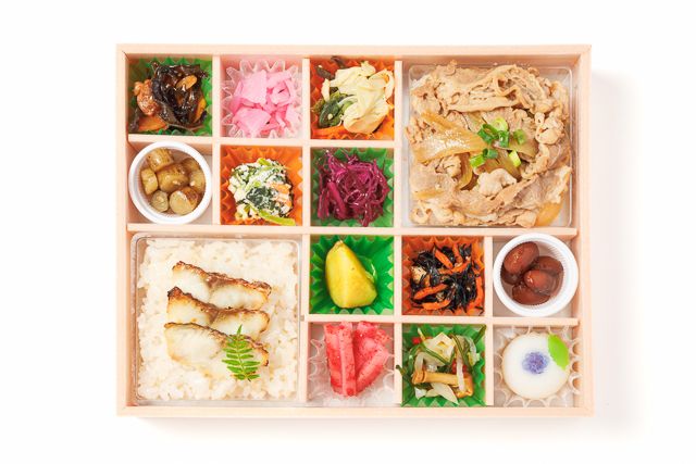 麻布 四季彩堂-【熨斗対応可】鯛めしと牛めしの十二彩折詰