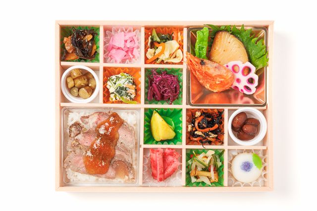 麻布 四季彩堂-【熨斗対応可】牛ロースステーキ重と銀だら柚庵焼きの十二彩折詰
