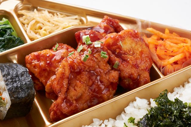 韓菜厨房 モア（岩槻店）-韓菜満載御膳 ヤンニョムチキンと特製キンパ