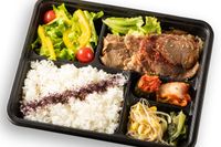 京風焼肉弁当 比叡（札幌店）-国産和牛カルビ＆やわらかカルビの合盛り御膳（濃厚旨塩タレ）