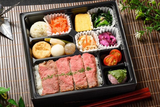 彩り三膳-ローストビーフ御膳