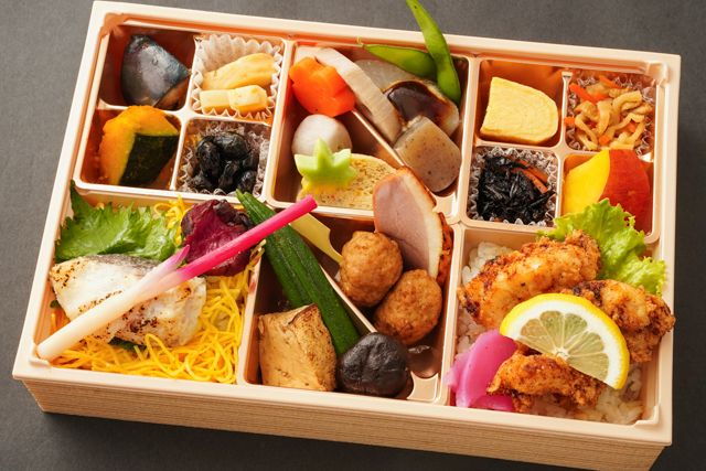麹屋 花よし-銀鱈塩麹焼きと若鶏塩麹漬け唐揚げ