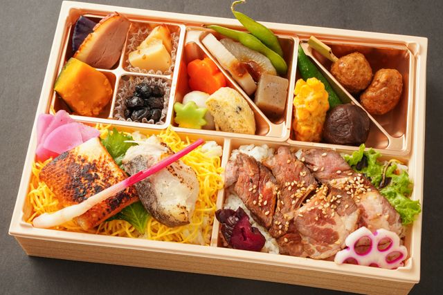 麹屋 花よし-銀鱈西京焼き・鮭ハラス塩麹焼きと牛肩ロース肉のローストビーフ