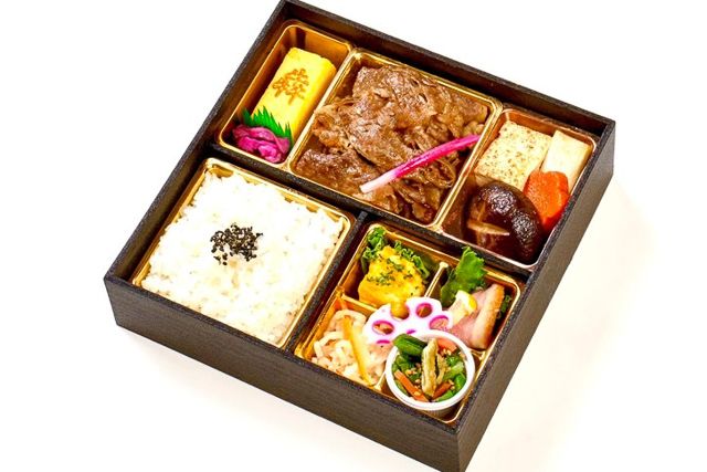 肉割烹 犇-特選和牛すき焼き彩り御膳