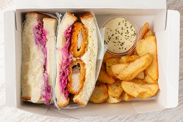 具沢山クラフトサンドイッチ～THE SAND～-【2種のクラフトサンド】サーモンフライタルタルとごろっとポテトサラダのサンドボックス