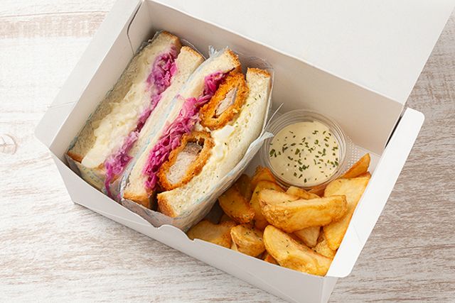 具沢山クラフトサンドイッチ～THE SAND～-【2種のクラフトサンド】サーモンフライタルタルとごろっとポテトサラダのサンドボックス