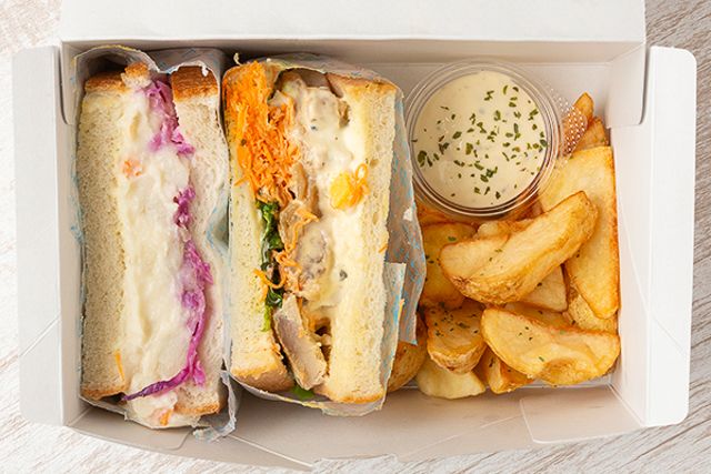 具沢山クラフトサンドイッチ～THE SAND～-【2種のクラフトサンド】照り焼きチキンエッグとごろっとポテトサラダのサンドボックス