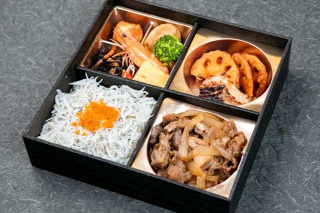 日本料理すし哲-贅沢すき焼き御膳