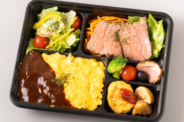 とろとろオムライスのオムタマ亭（札幌店）-とろ～りオムライスとローストビーフ弁当（デミグラスソース）