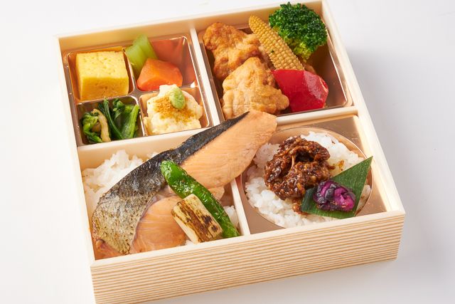 旬菜割烹 膳（東京店）-国産鮭の塩焼きと若鶏の唐揚げ