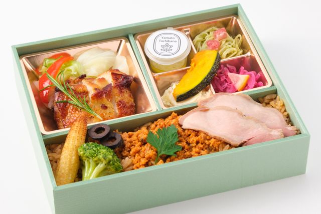 【Yoshino】チキンロースト ～大和橘のタルタルソース～