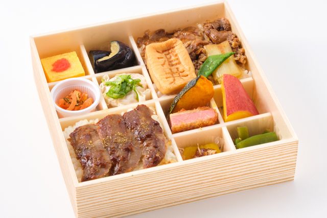 サーロインステーキと牛すきのWごはん御膳