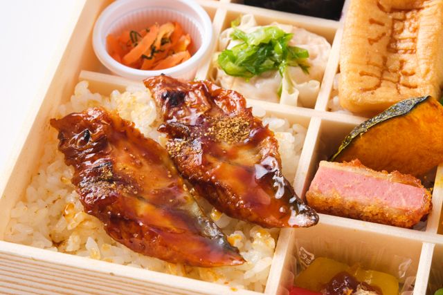 酒井商会（名古屋店）-うなぎと牛すきのWごはん御膳