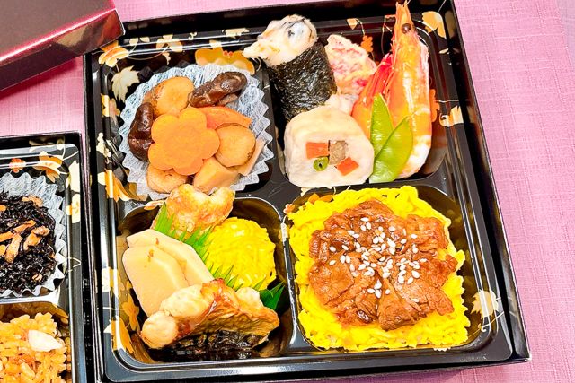 北の彩亭 桜小町-北の彩和膳 二段重