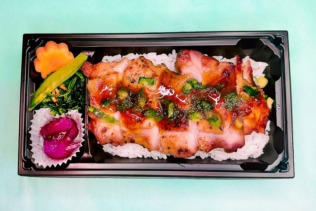 北の彩亭 桜小町-和風炭火焼鶏ももステーキ弁当