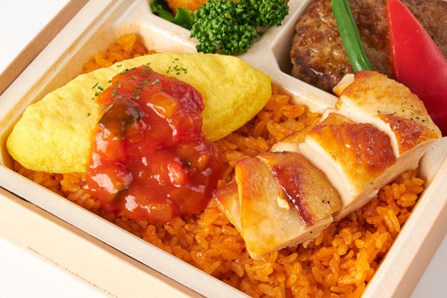 Kitchen Palette（福岡店）-とろとろ卵のオムライスとジューシーチキンステーキ弁当