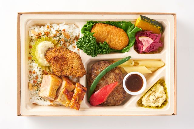 Kitchen Palette（福岡店）-三種メインの豪華洋食フル弁当【白米】
