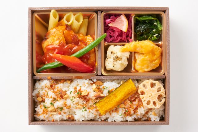 洋食亭 Silver spoon（福岡店）-若鶏のグリル・完熟トマトと農園野菜のソース