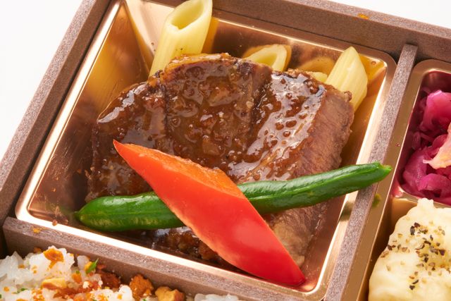 洋食亭 Silver spoon（福岡店）-牛カットステーキ・特製シャリアピンソース仕立て