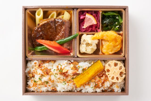 洋食亭 Silver spoon（福岡店）-牛カットステーキ・特製シャリアピンソース仕立て