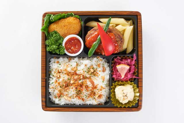 WERK―街の洋食―（福岡店）-ごろごろ野菜のトマトソースハンバーグ ＆ 蟹クリームコロッケ
