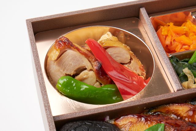 鮨・割烹 華やぎ（東京店）-うなぎと海老の華ちらし御膳～若鶏の香味焼き～