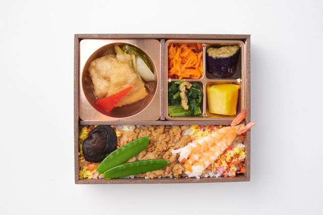 鮨・割烹 華やぎ（東京店）-鶏そぼろと海老の華ちらし御膳～特製南蛮漬け～