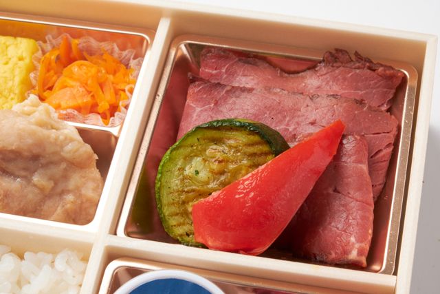 創作和食 神田 あじいき（東京店）-ローストビーフ御膳（おろしソース）～鶏肉の塩麹焼き～