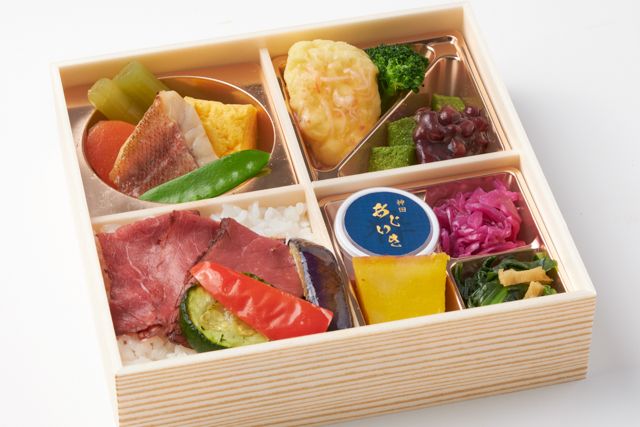 創作和食 神田 あじいき（東京店）-ローストビーフ丼（柚子胡椒マヨだれ）～赤魚の西京焼き～
