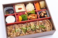 神戸 里家-牛焼肉と彩り8枡弁当