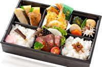 あたる亭-牛ステーキと海老の天ぷら弁当