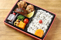 麻布十番 楽万コロッケ-鶏唐揚げ＆ハンバーグ弁当