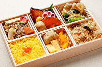 桂-【秋限定】牛すき焼きと鮭の柚庵焼きカレイとキノコのおろし餡かけ御膳［秋5］