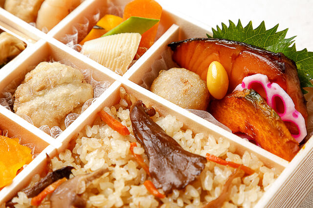 桂-【秋限定】鮭の柚庵焼きと6彩の秋の彩り御膳［秋2］