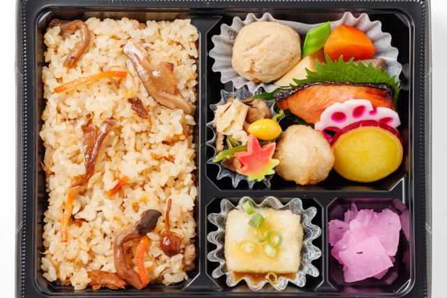桂-【秋限定】秋鮭の西京焼きときのこ御飯弁当