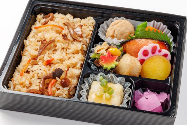 桂-【秋限定】秋鮭の西京焼きときのこ御飯弁当