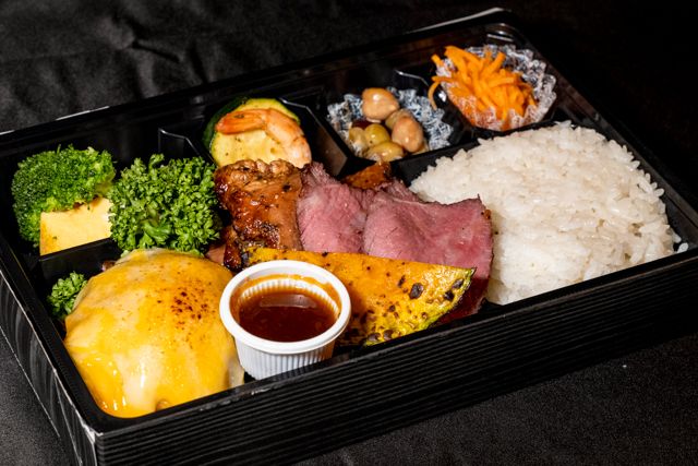 B.B.Q KIMURA Steak＆Grill（埼玉店）-コルビージャックチーズバーグ＆サーロインステーキ＆スパイシーBBQ弁当
