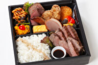 ビストロエンドウデリバリー-霜降り牛ステーキ豪華幕の内弁当