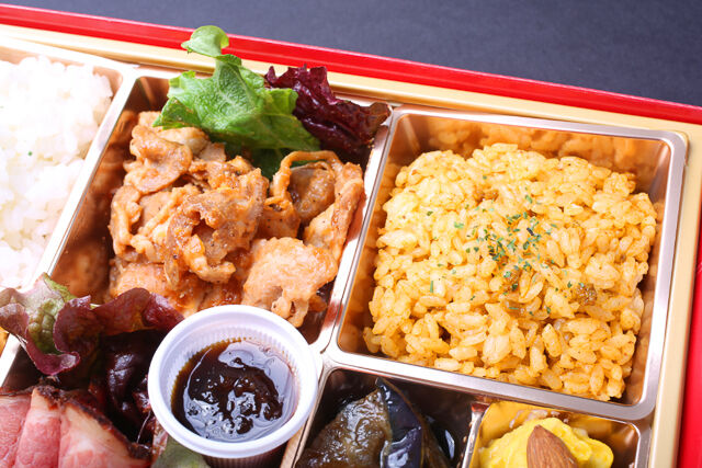 bistroLUCIA（ビストロルシア）-【クリスマス限定】ポークジンジャーとローストビーフ（ドライカレー）