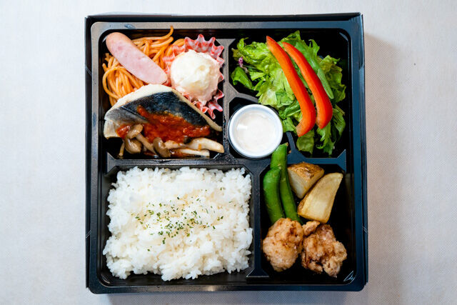 ビストロPOND-サワラのソテーとPONDの定番おかず
