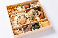 BODEGA-自家製タルタルの銀鮭ムニエル＆特製ベシャメルソースのハンバーグ＆エビフライ弁当