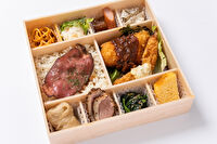 BODEGA-自家製ローストビーフ＆カニクリームコロッケ＆エビフライ弁当