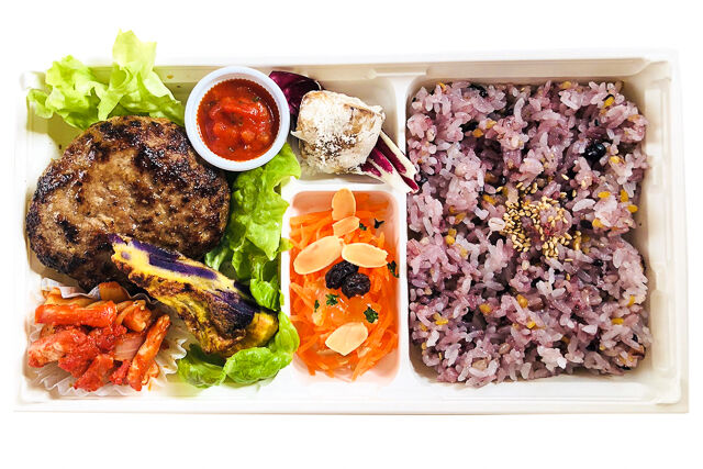 Cafe Colore カフェコローレ の てりやきチキン弁当 ごちクル お弁当の配達 デリバリー