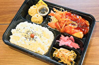 カフェ工房 和味-エビフライと春巻きのチリソースかけ弁当