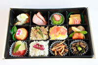 カリーナフードサービス-小分け弁当・つつじ～12種の彩り幕の内～
