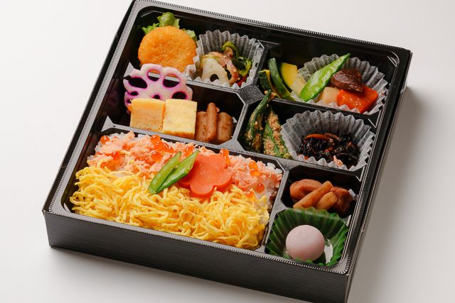 カジュアル割烹 八寸-八寸彩り御膳～鮭いくら飯～