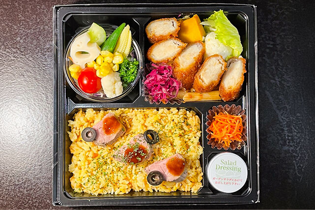 南フランス料理「シェ・フジノ」-【ハロウィン限定】BBQポークのせパエリアご飯と甘辛チキンスティック