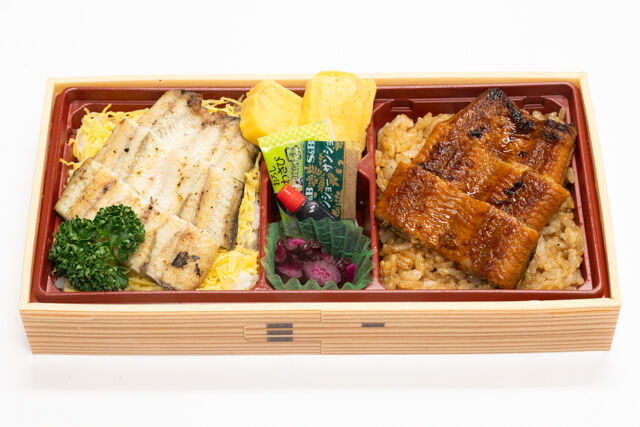 浜名湖うなぎ「でしこ」の白焼き・蒲焼き食べ比べ重