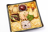 中華弁当200点-彩り9マス中華弁当（3）エビマヨ／青椒肉絲／麻婆豆腐