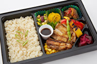 用賀GRILL-【熨斗対応可】ソースが選べる直火網焼き グリル・ド・チキン